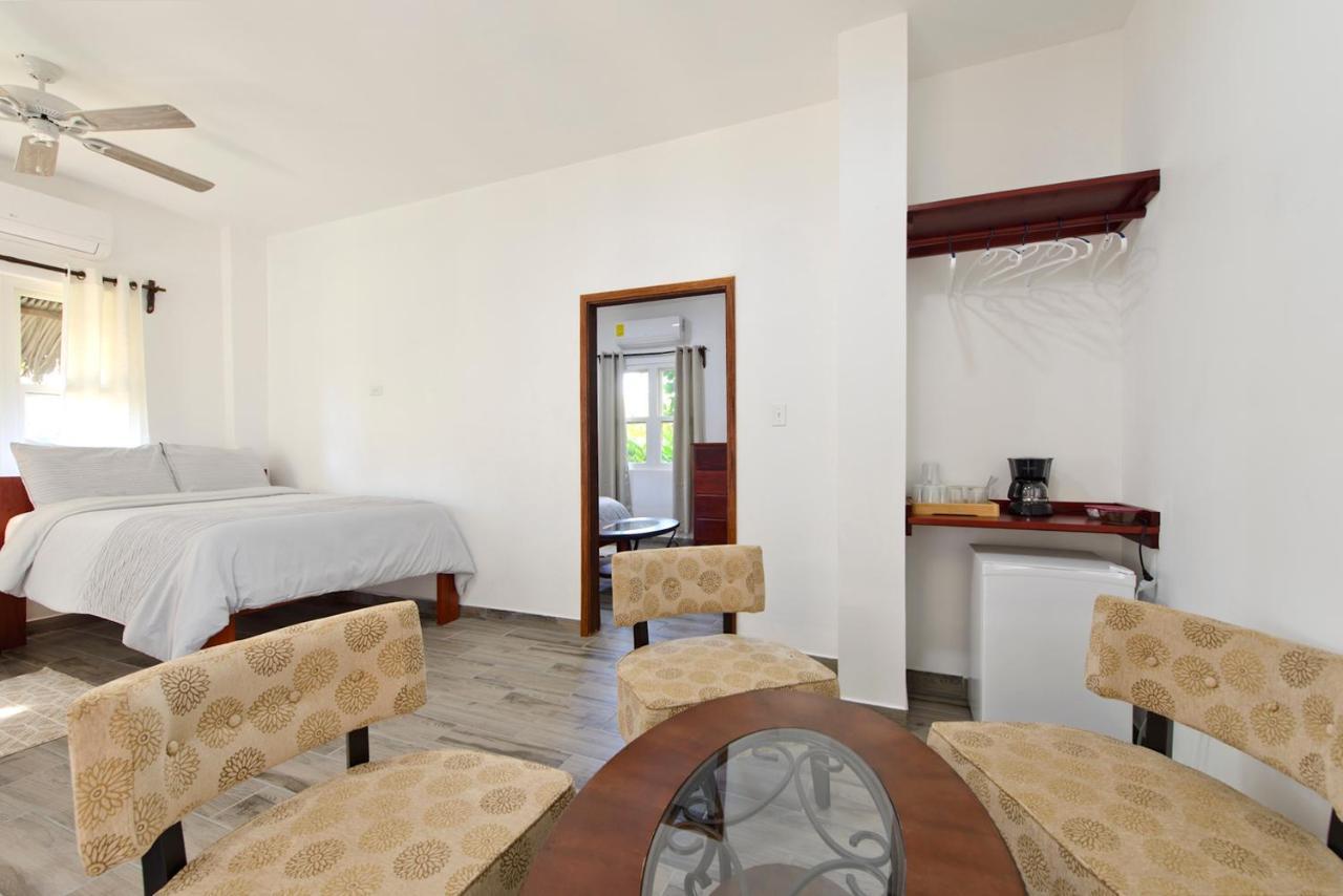 Parrot Cove Lodge Χόπκινς Εξωτερικό φωτογραφία